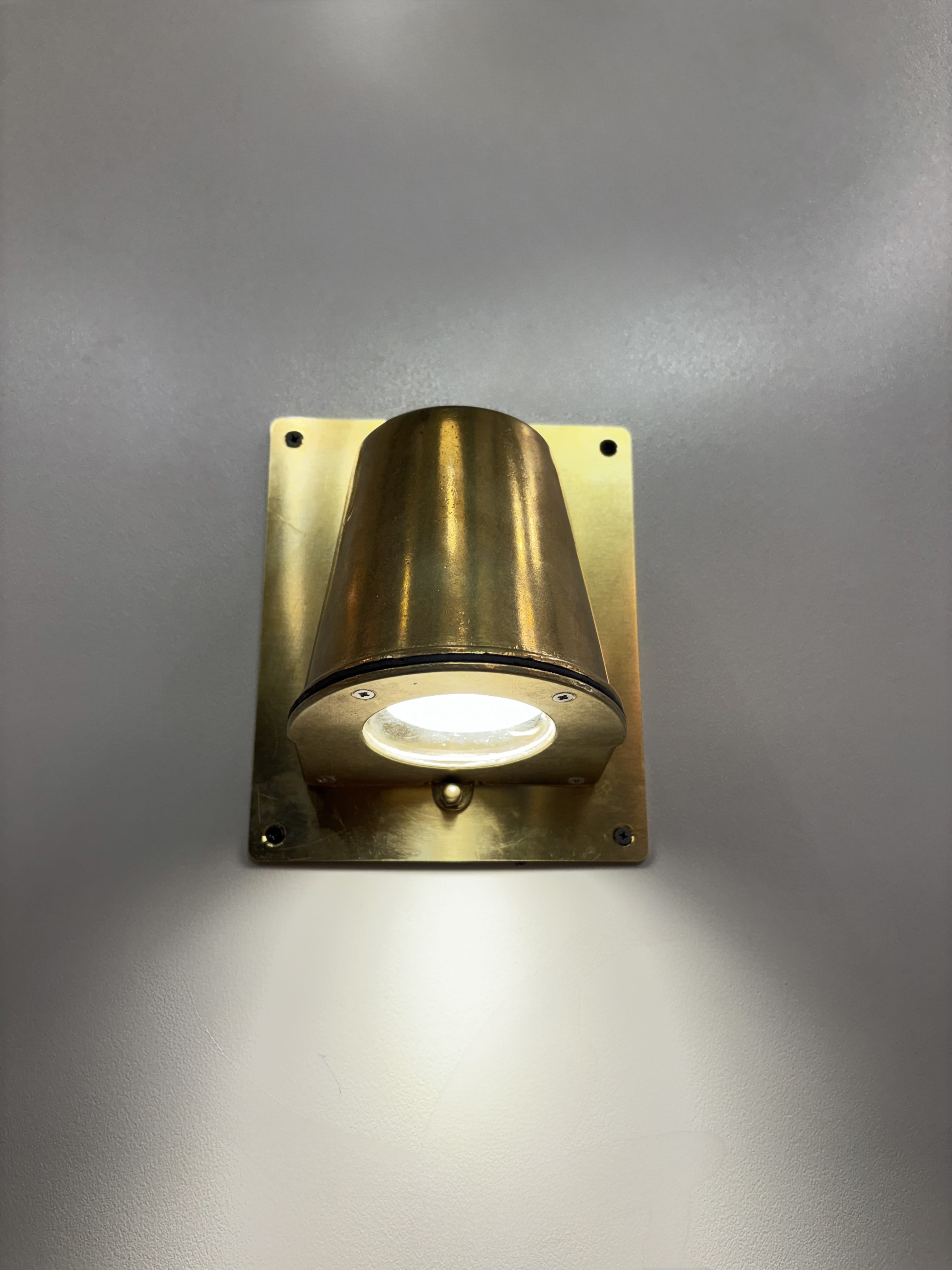 Arel Lighting BALACIA RECT Outdoor Brass Casting Wall Sconce
