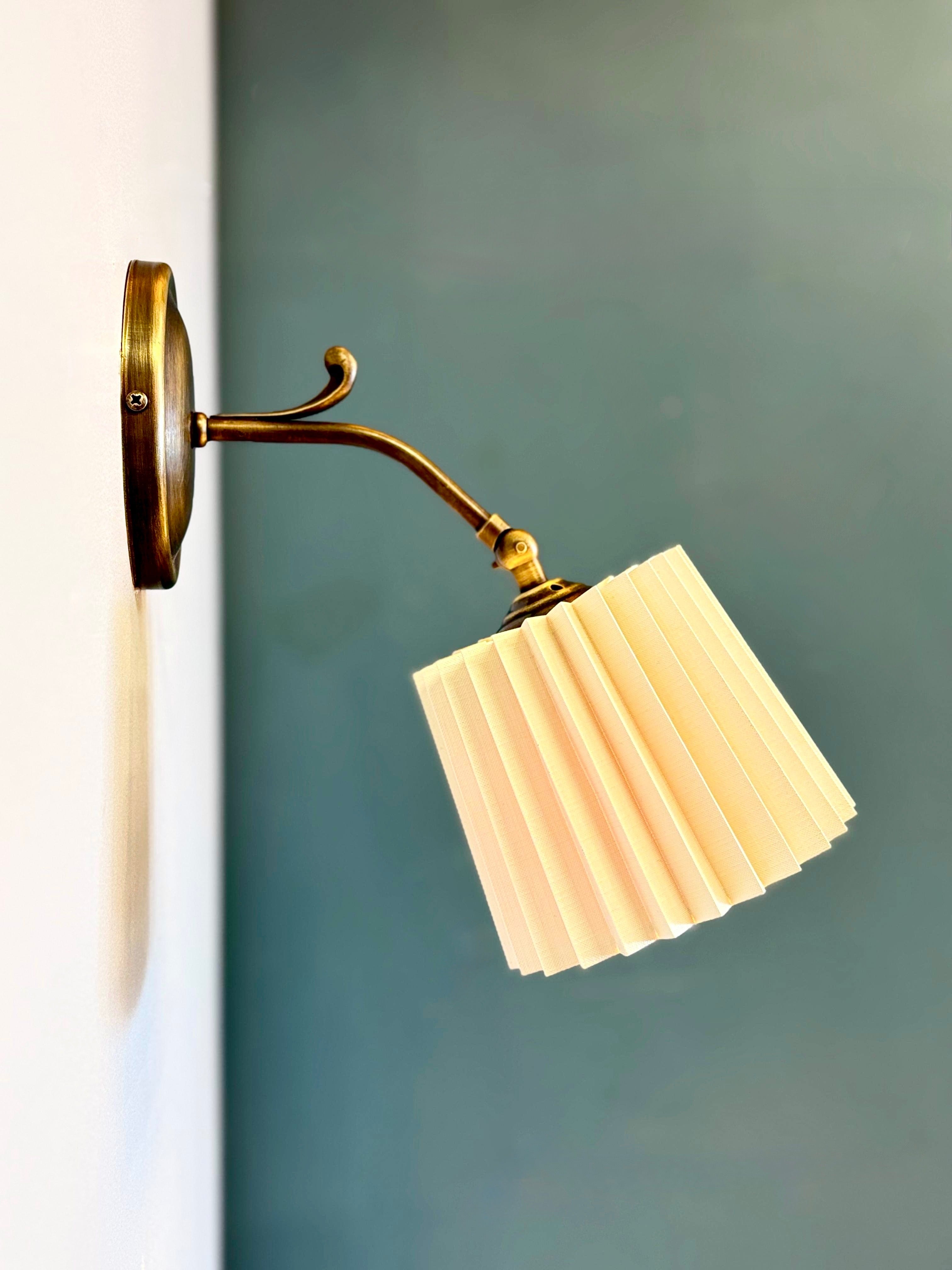 Arel Lighting BERA Traditional Brass Wall Sconce