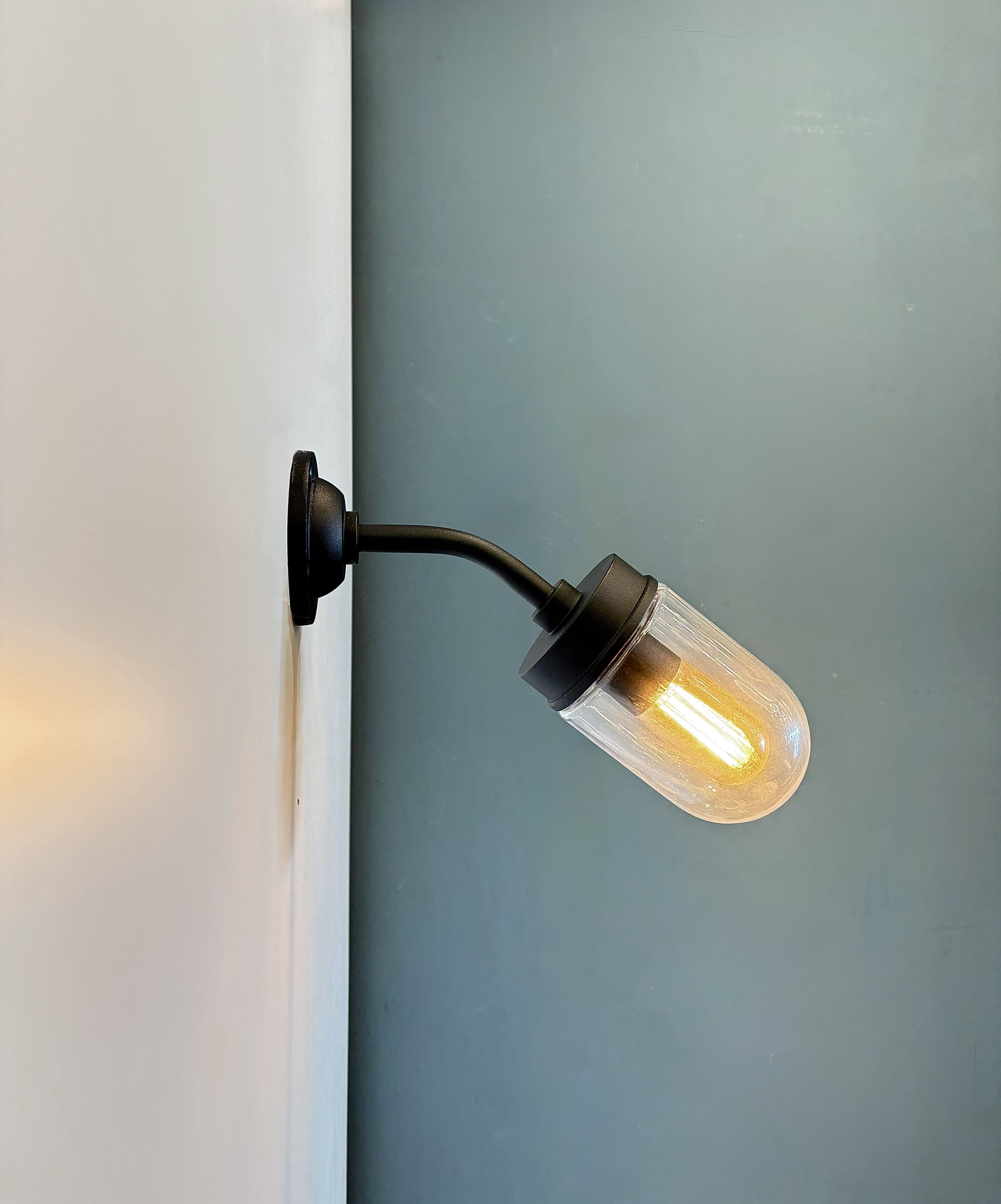 Arel Lighting BORG Nautical Glass Outdoor Wall Light