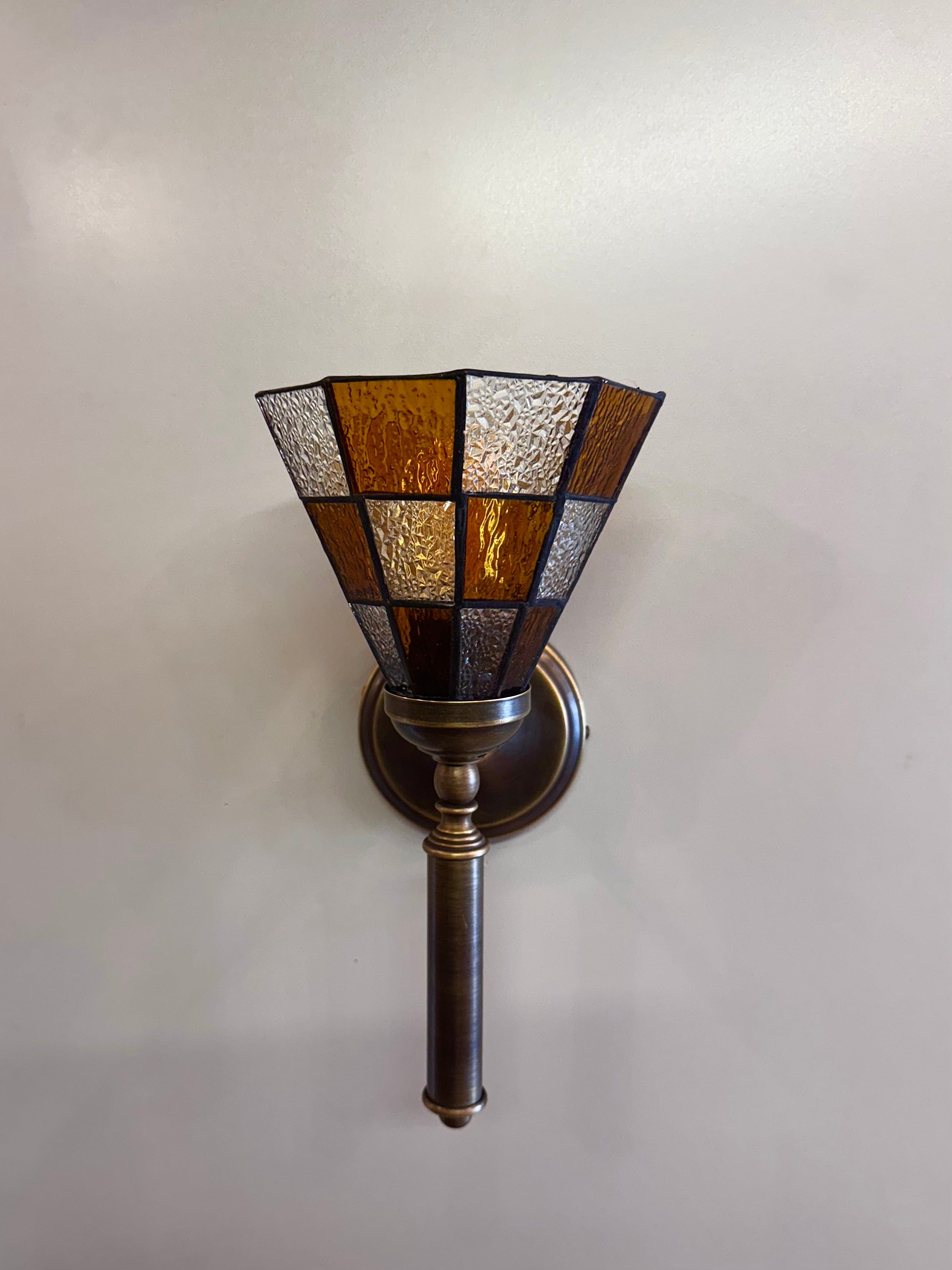 Arel Lighting CAPO II Traditional Stained Glass Wall Sconce