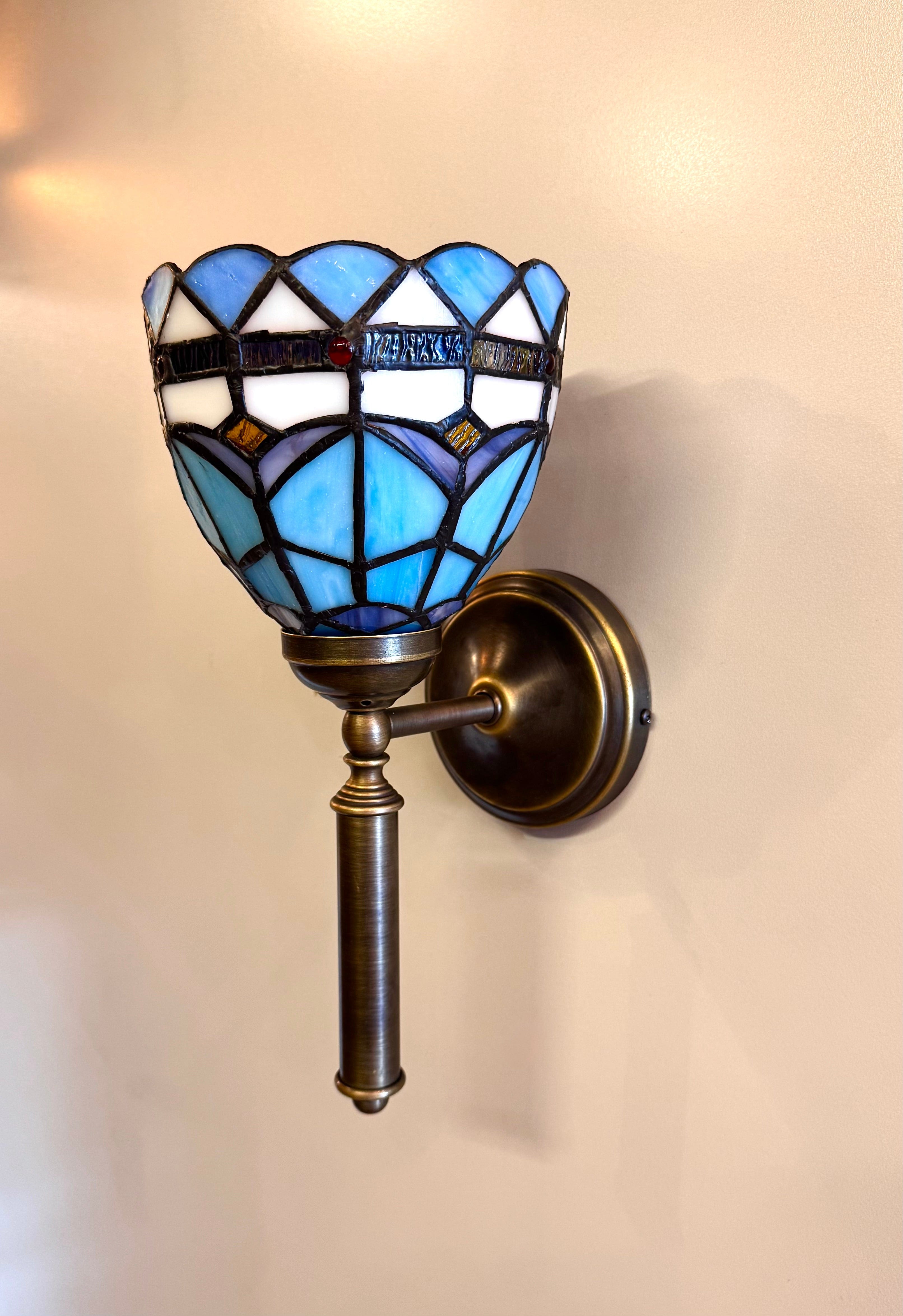 Arel Lighting CAPO TIFFANY III Traditional Stained Glass Wall Sconce
