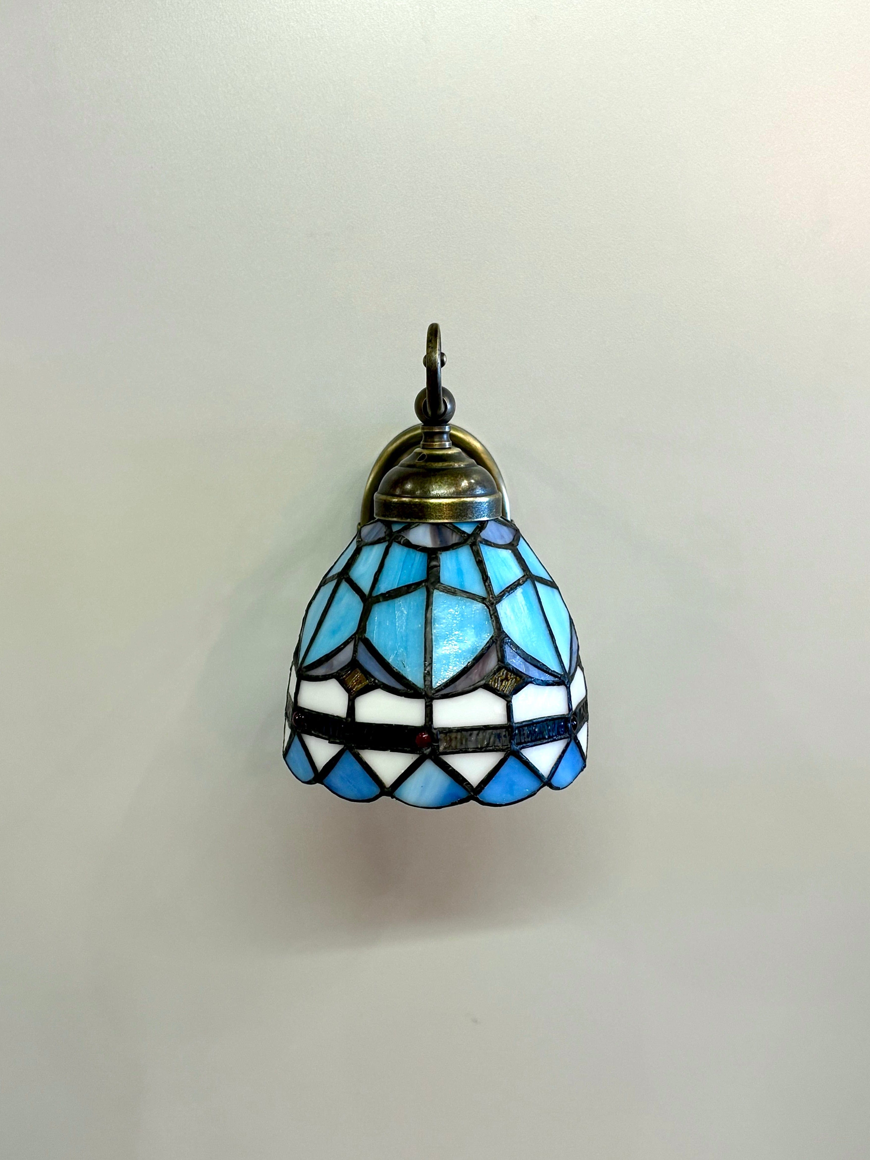 Arel Lighting CORUCHE TIFFANY III Traditional Brass Wall Sconce