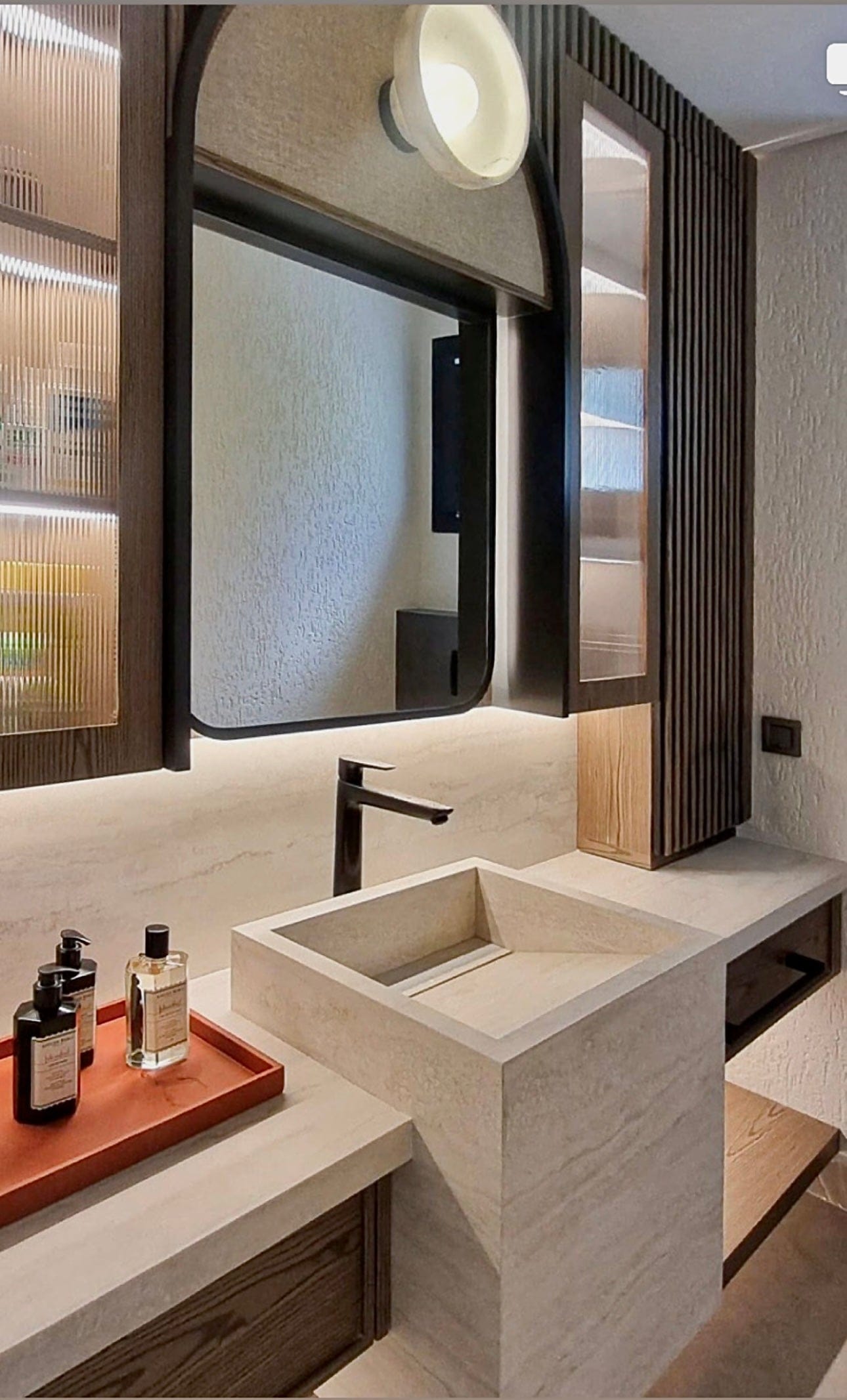 Arel Lighting CRAIOVA Marble Sconce