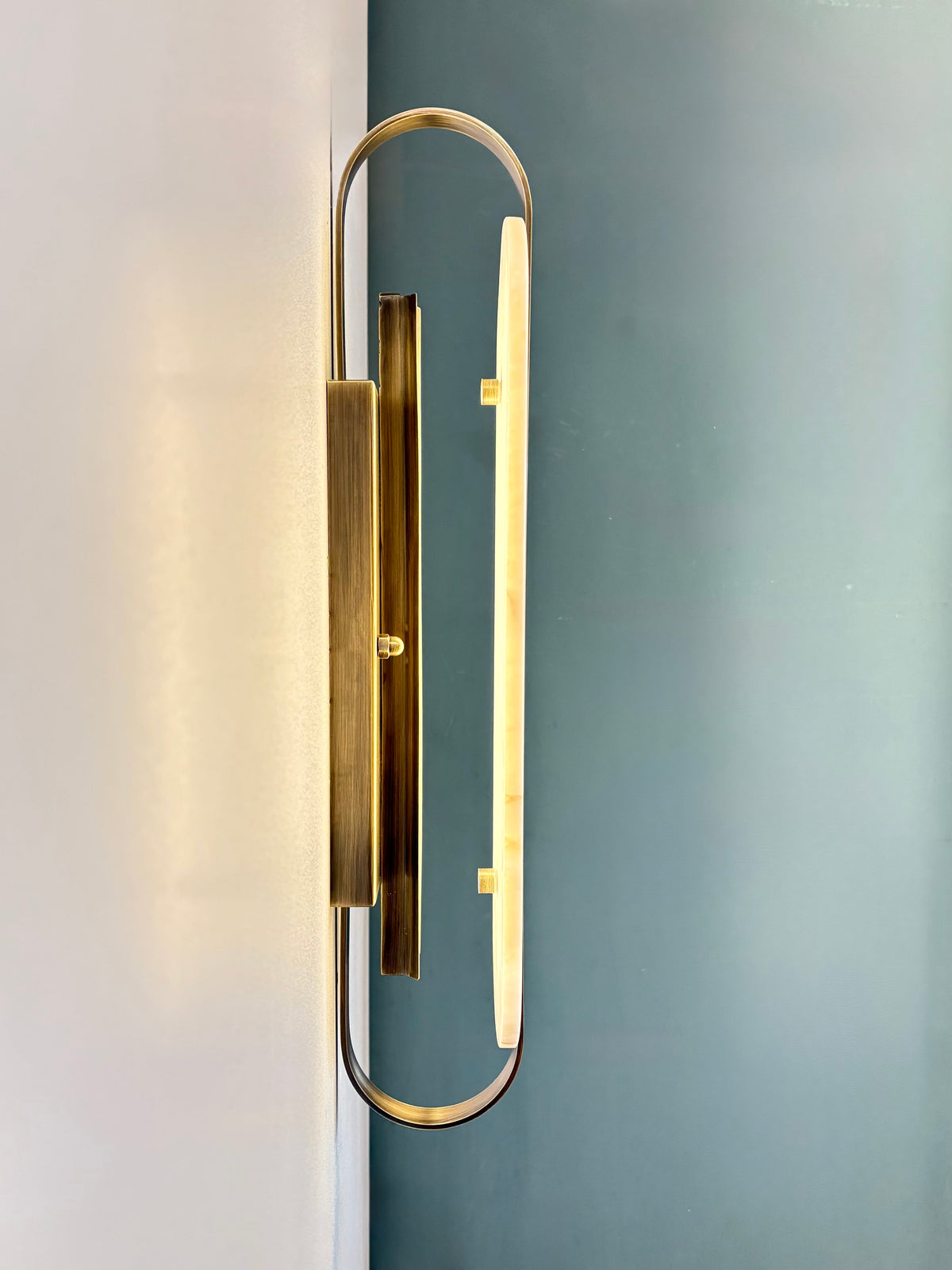 Arel Lighting CREU Marble Sconce