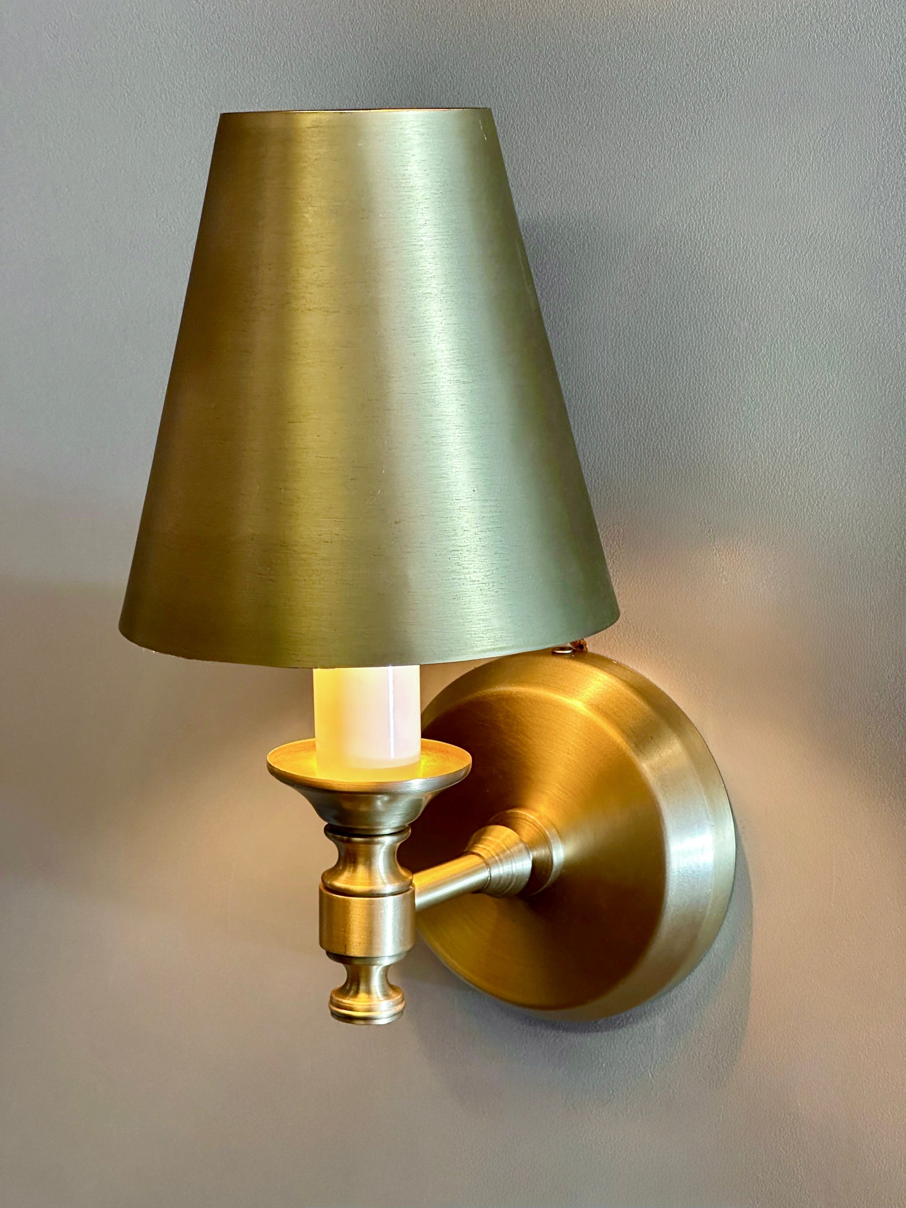 Arel Lighting FOGGIO Single Traditional Wall Sconce