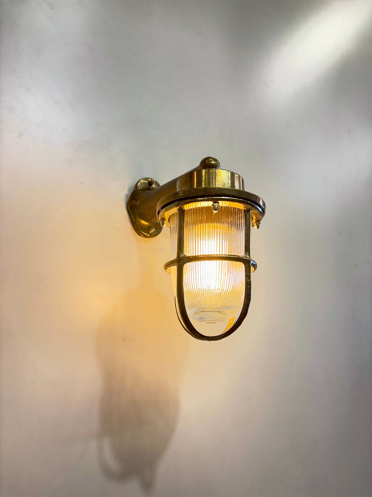 Arel Lighting GRAB Brass Nautical Wall Sconce
