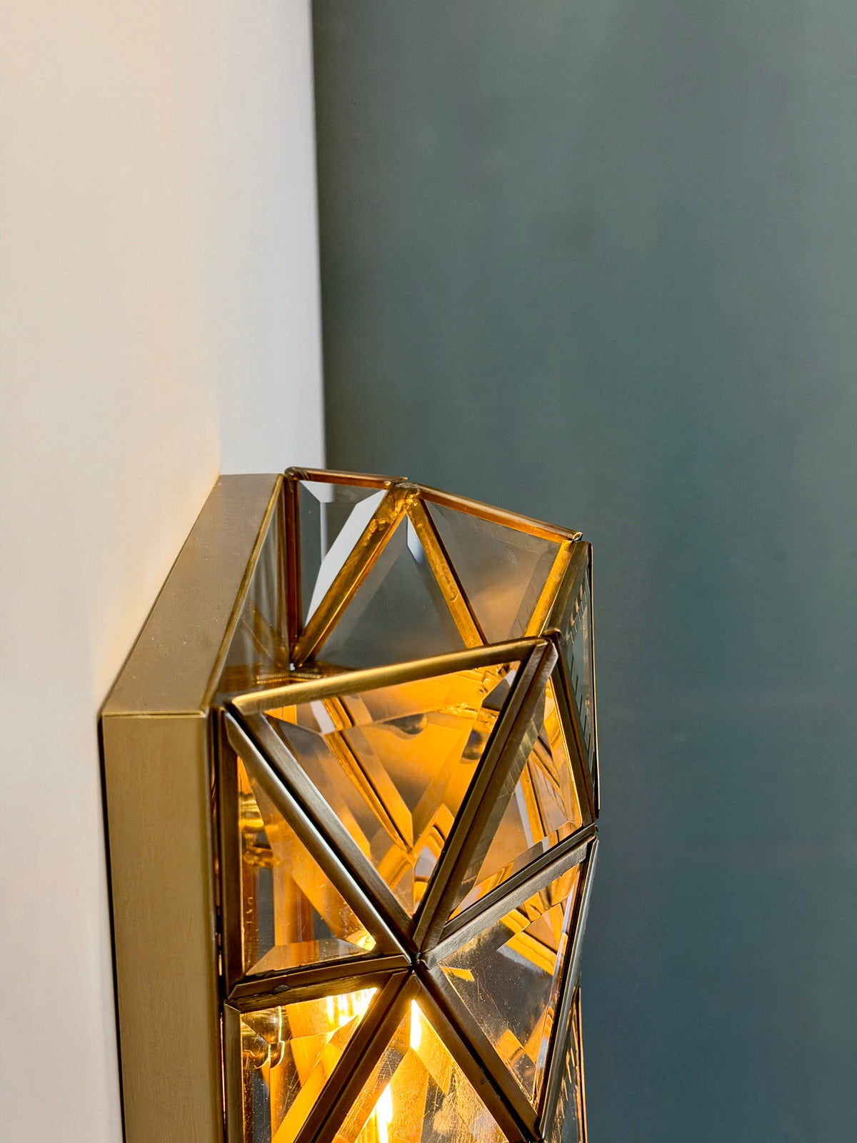 Arel Lighting lighting SPLIT Brass Wall Sconce