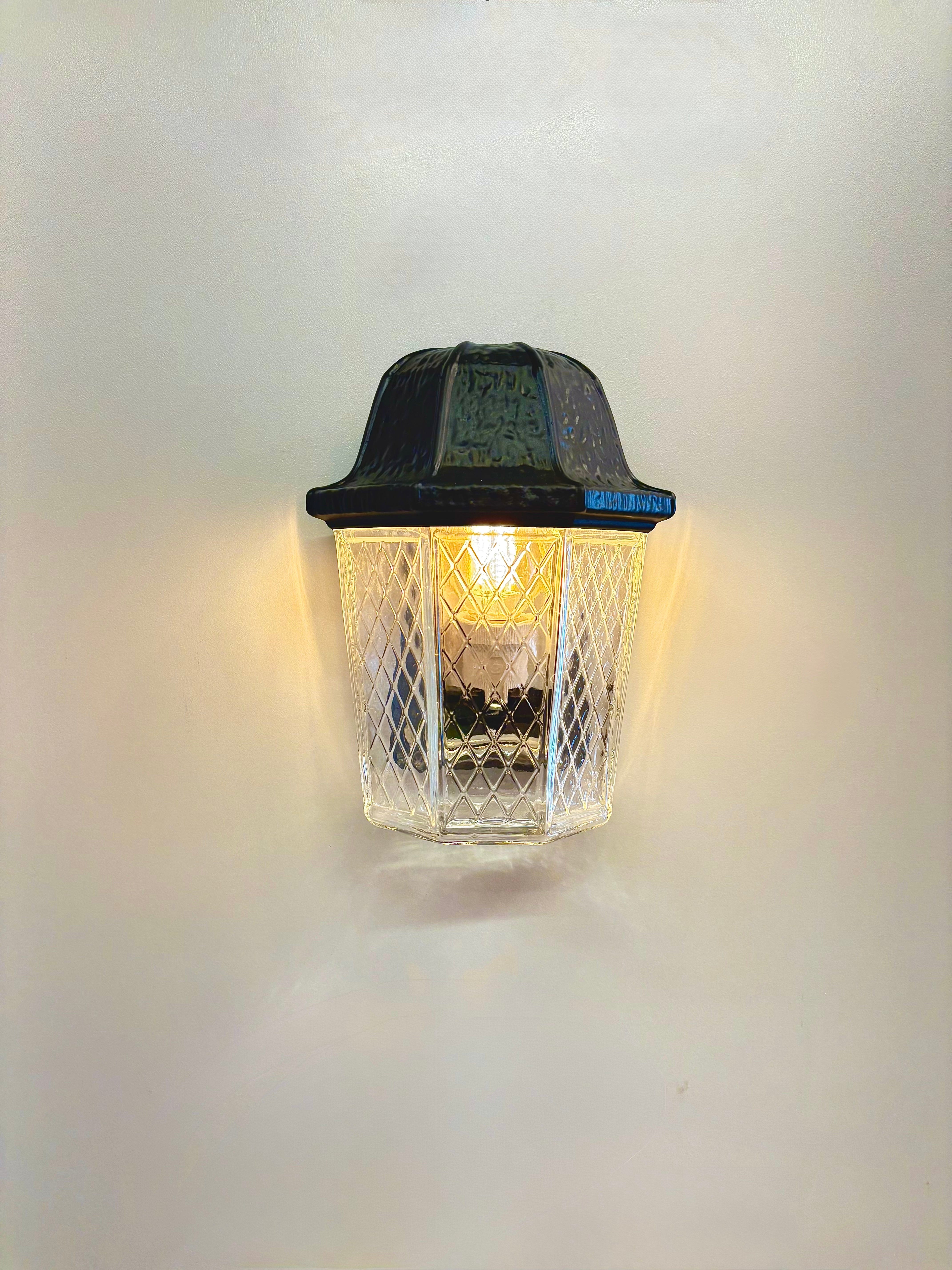 Arel Lighting lighting White AON Classic Glass Wall Sconce