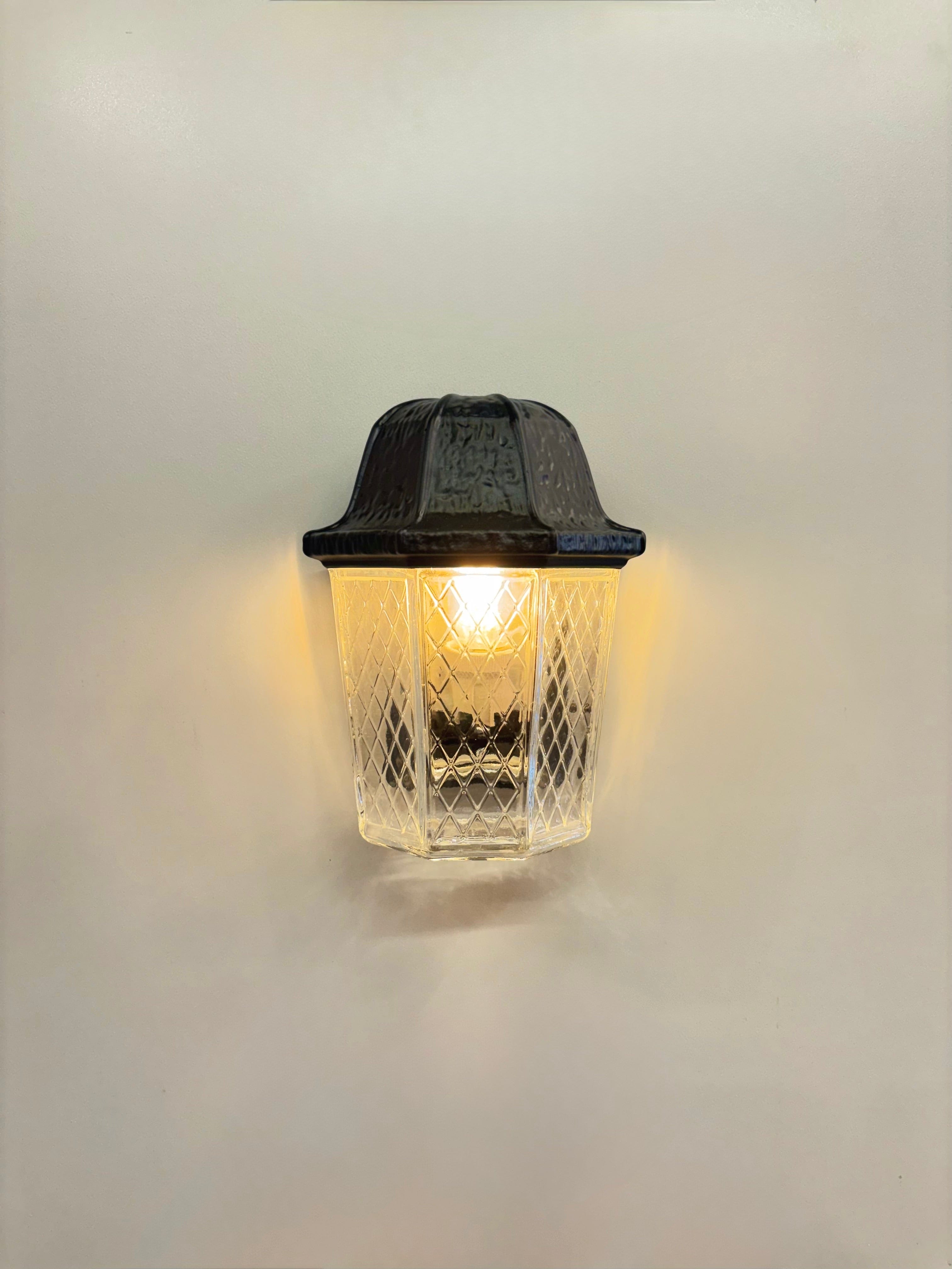 Arel Lighting lighting White AON Classic Glass Wall Sconce