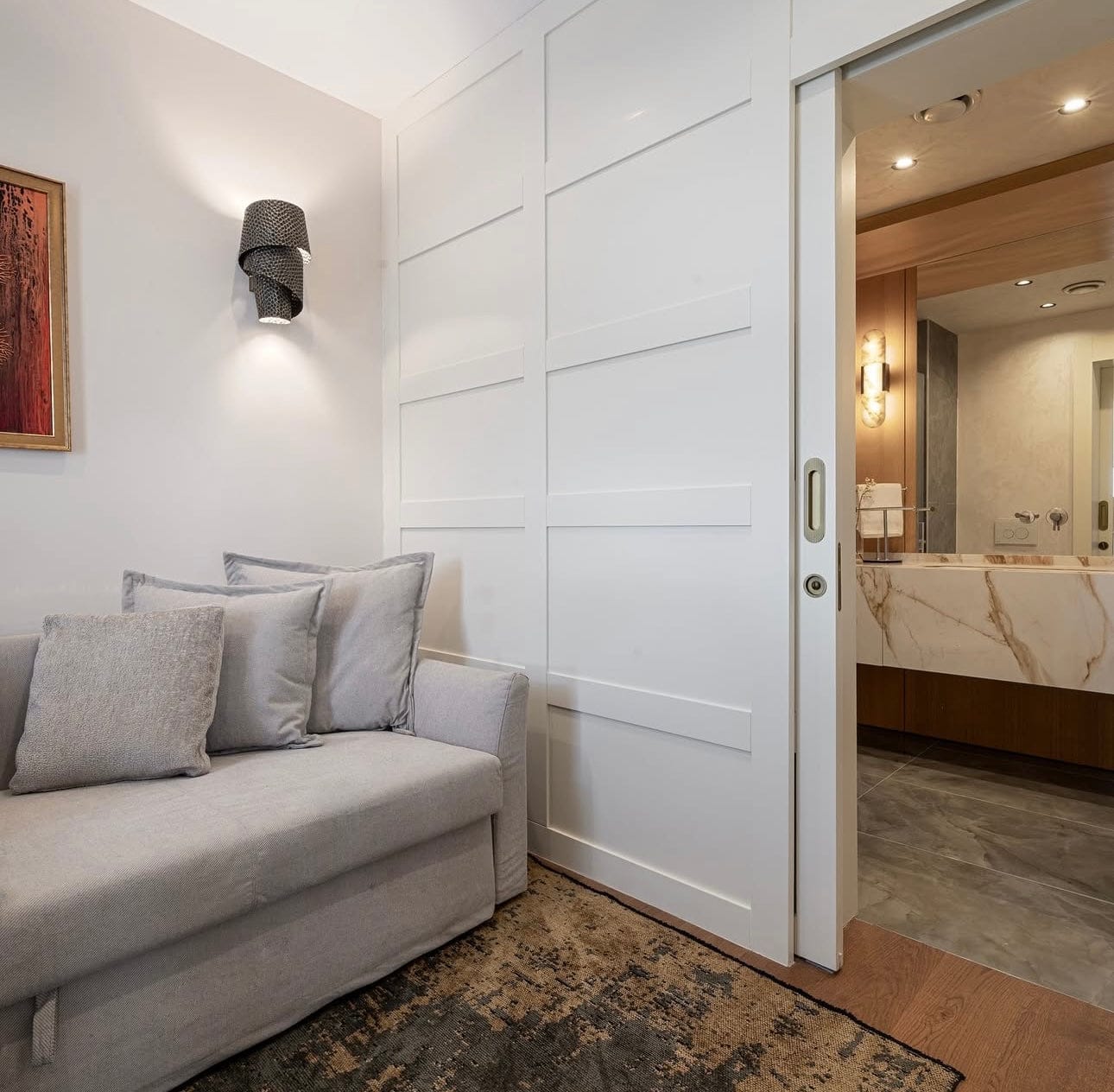 Arel Lighting LVIRA HAMMERED Wall Sconce