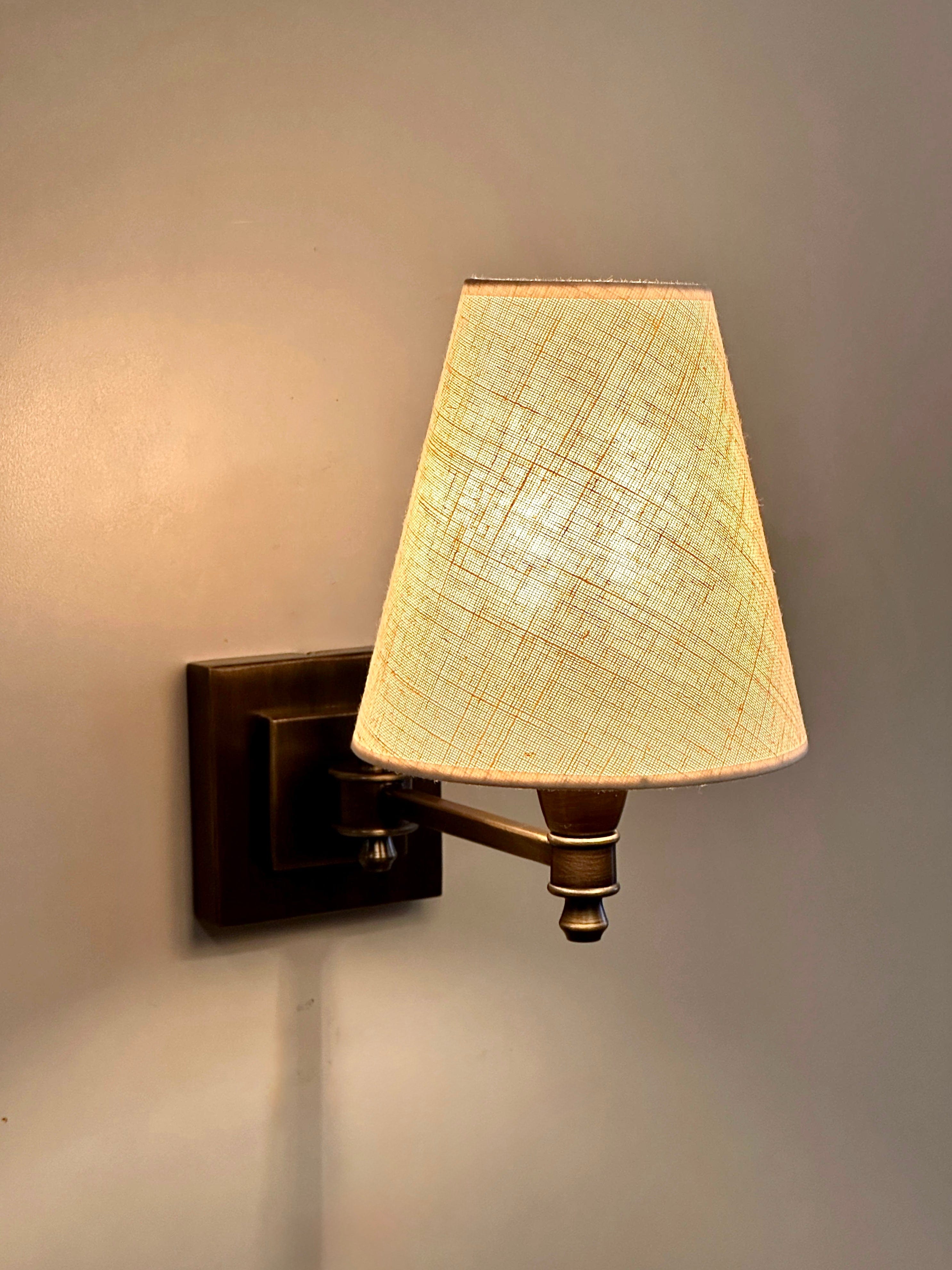 Arel Lighting NADOR Traditional Wall Sconce