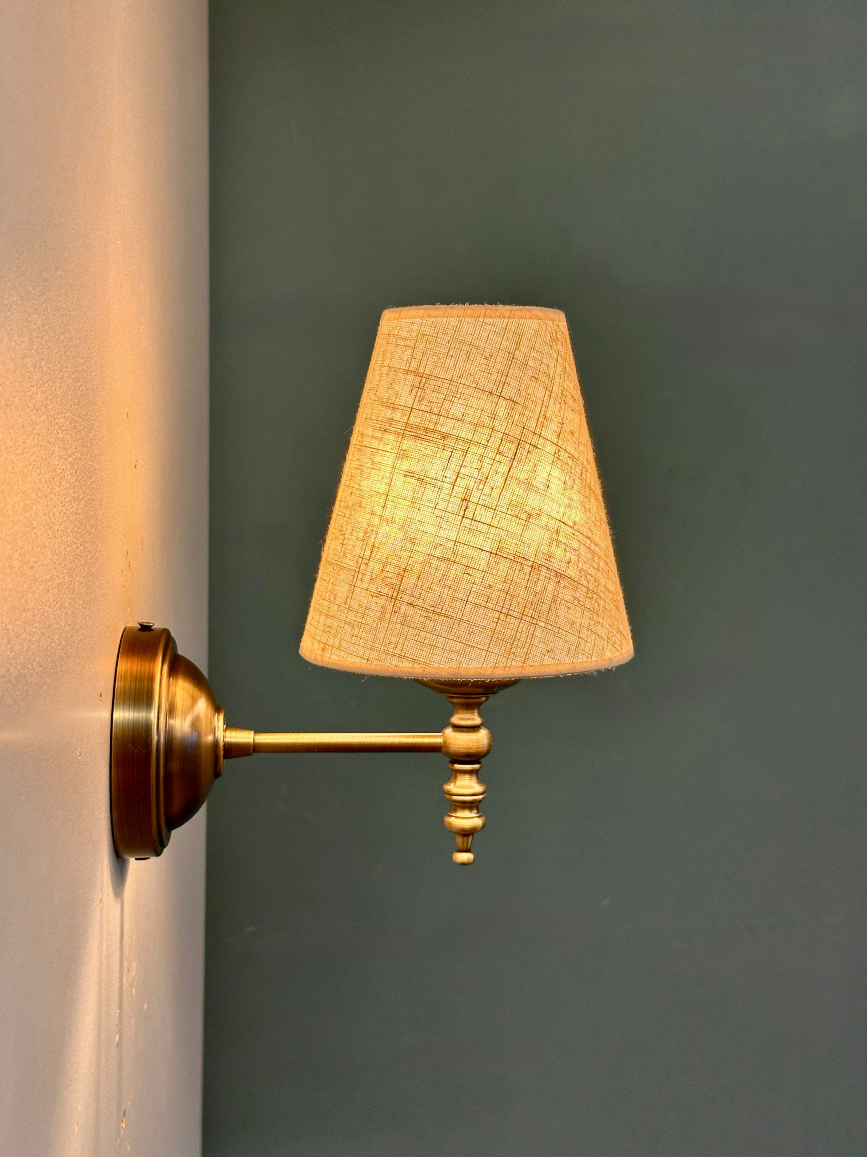 Arel Lighting ORAN Brass Traditional Wall Sconce