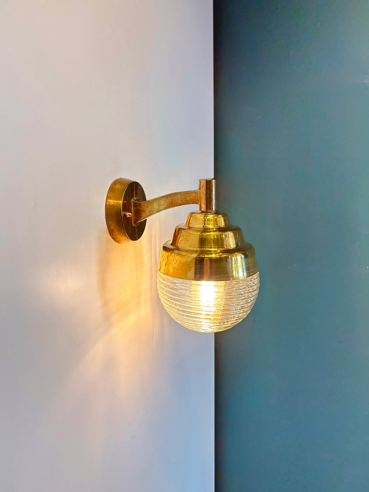 Arel Lighting Raw Brass KRASAVO Brass Nautical Wall Sconce
