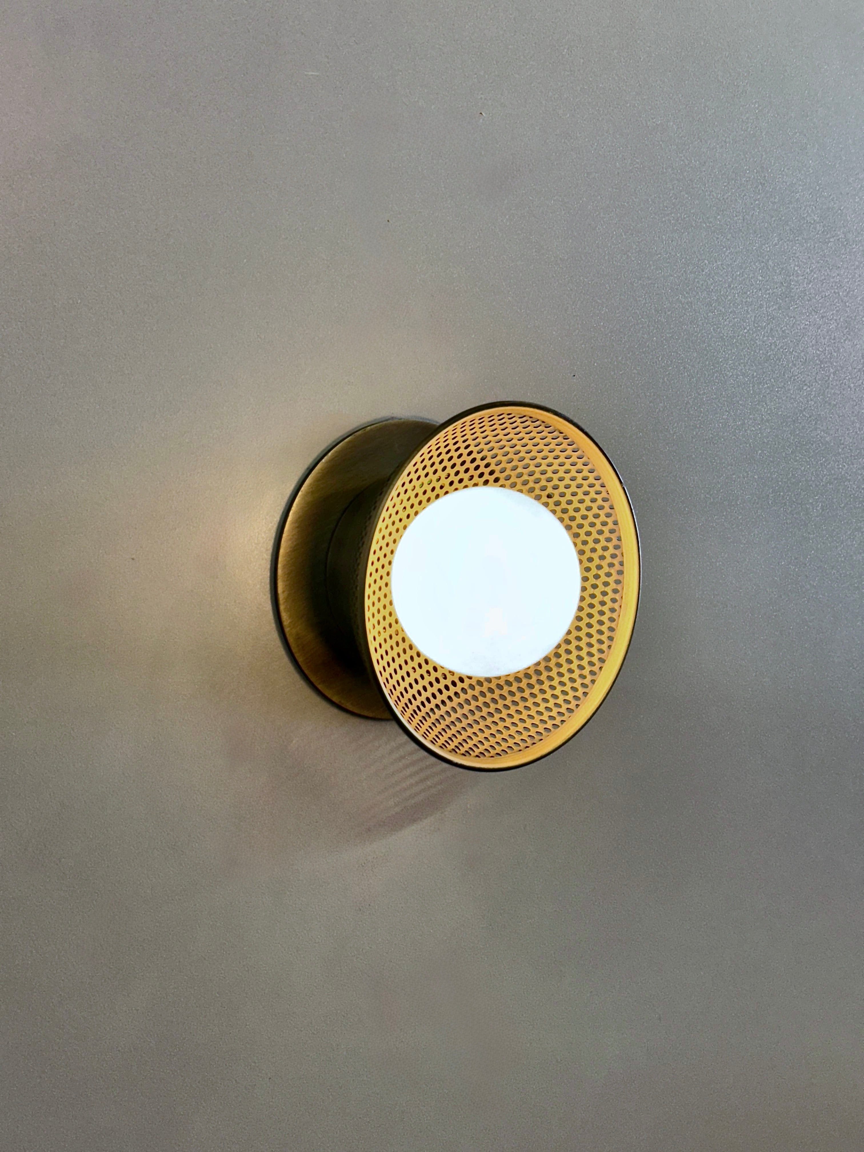 Arel Lighting STER Wall Lighting Fixture