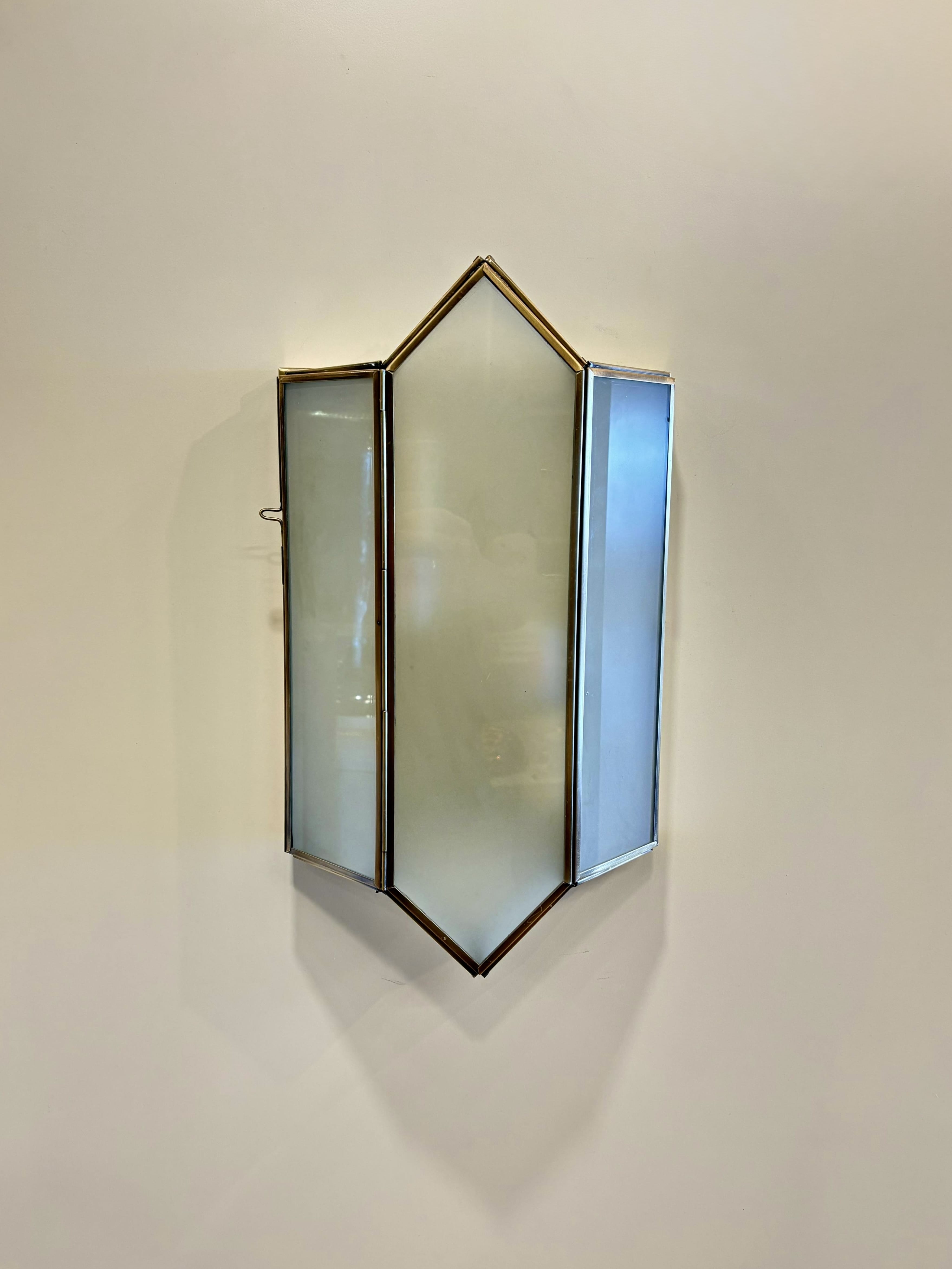 Arel Lighting TUMBA Traditional Brass Wall Sconce