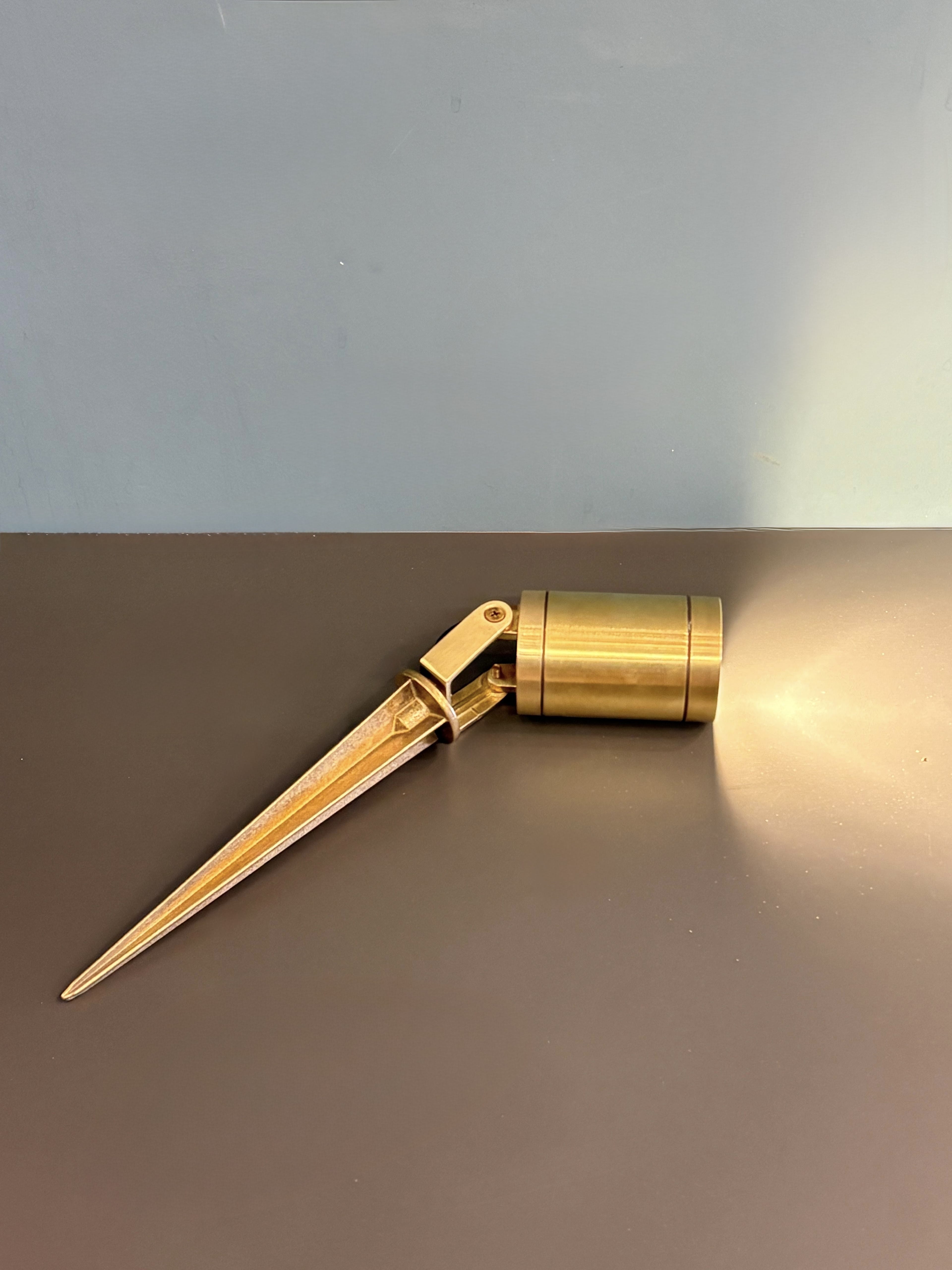 Arel Lighting VALLADE Adjustable Landscape Brass Spike Spotlight