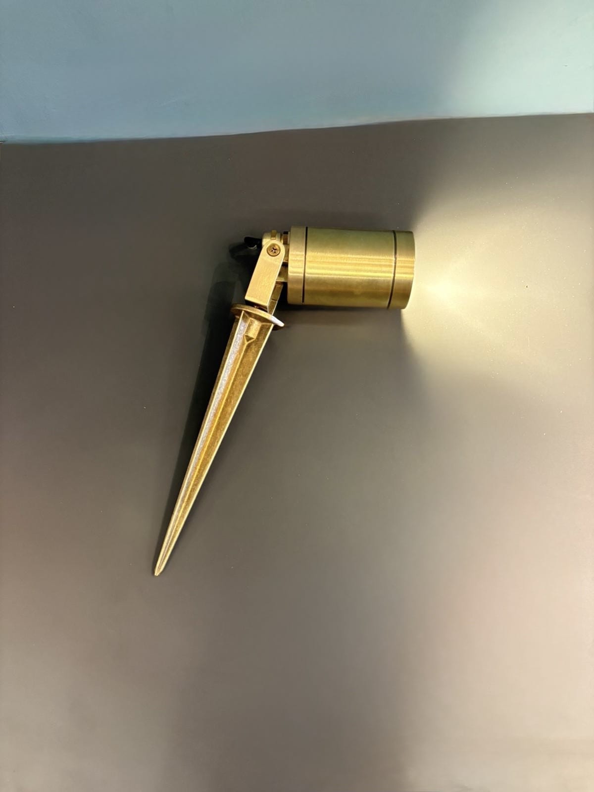 Arel Lighting VALLADE Adjustable Landscape Brass Spike Spotlight