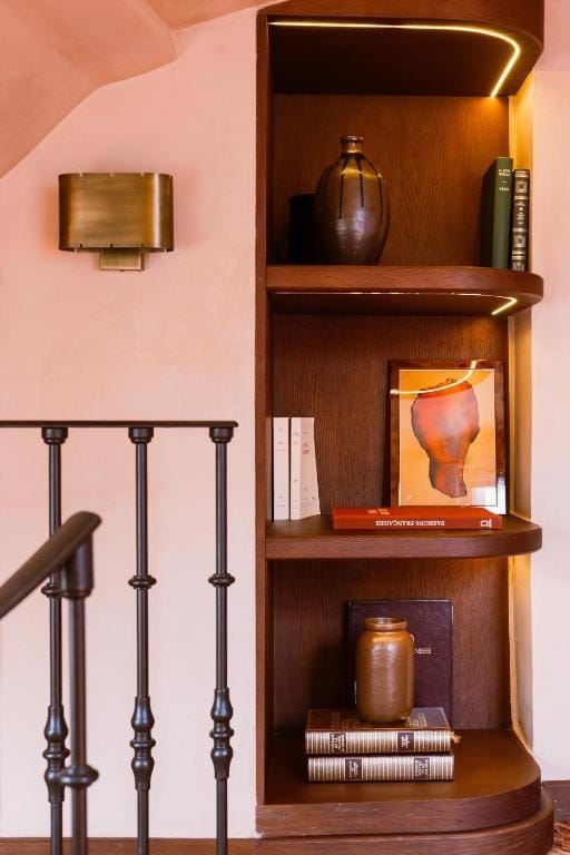 Arel Lighting VAREL On/Off Sconce