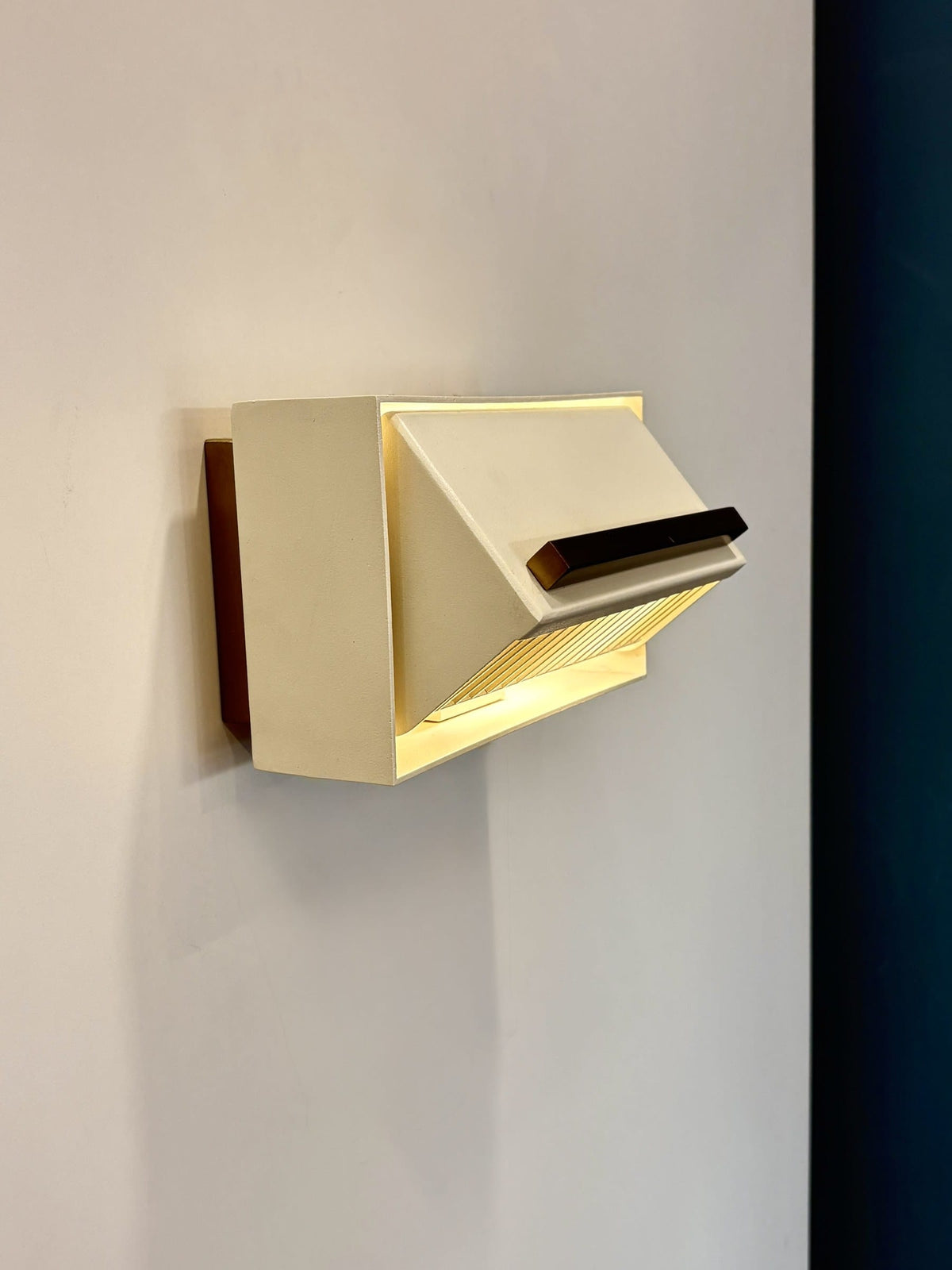Arel Lighting Wall Sconce MURAFA Mid-Century Wall Sconce – Cream & Matte Brass Louvered Wall Light with Adjustable Head
