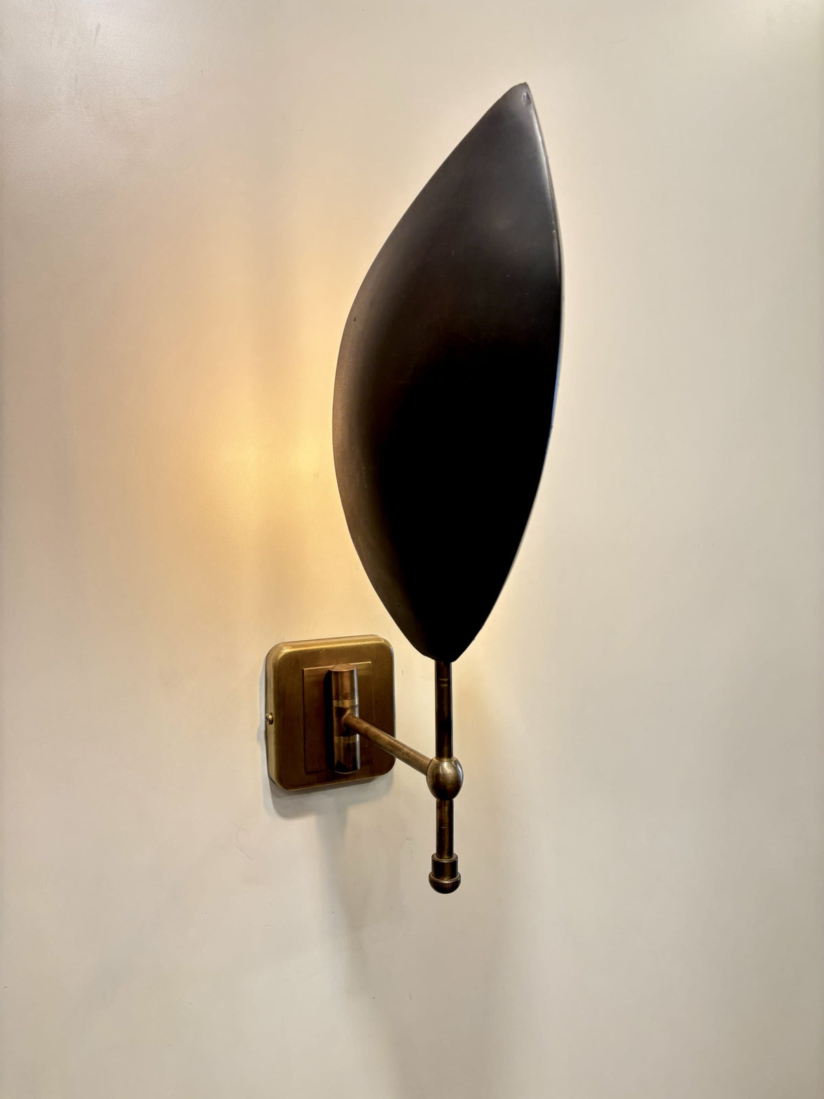 Arel Lighting Wall Sconce SACUA Mid-Century Leaf Wall Sconce – Dark Antique Brass Petal Shade, Sculptural Swing Arm Wall Light