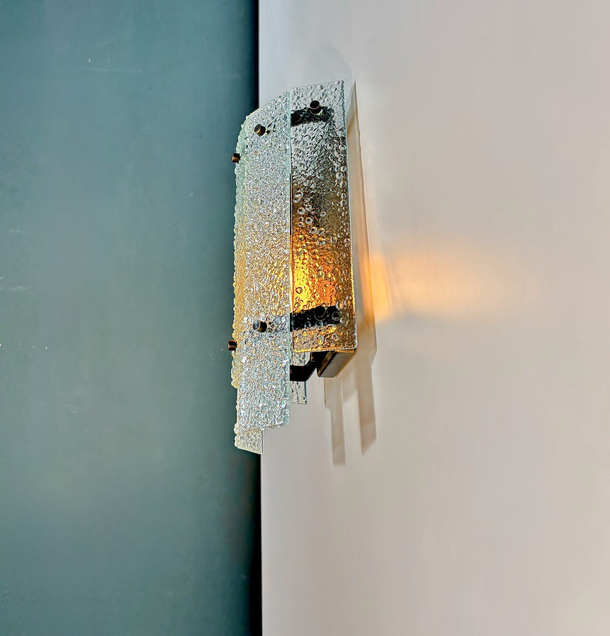 Arel Lighting Wall Sconce SOMBOR Fusion Glass Wall Sconce – Textured Glass Panel Wall Light with Antique Brass Bands