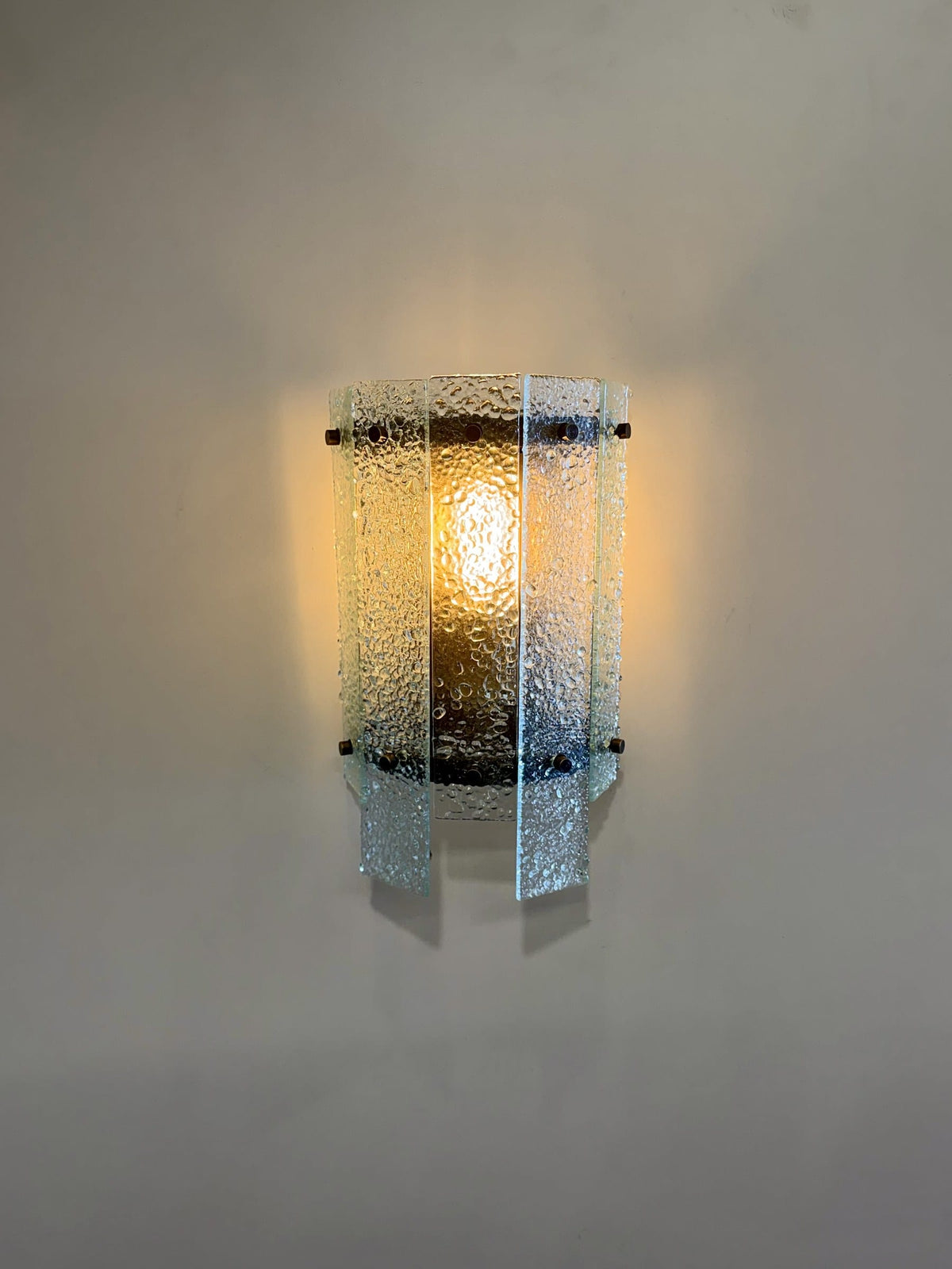 Arel Lighting Wall Sconce SOMBOR Fusion Glass Wall Sconce – Textured Glass Panel Wall Light with Antique Brass Bands