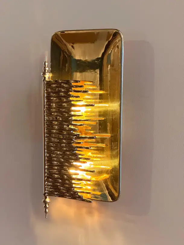 Nuoro Sculptural Brass Casting Wall Sconce