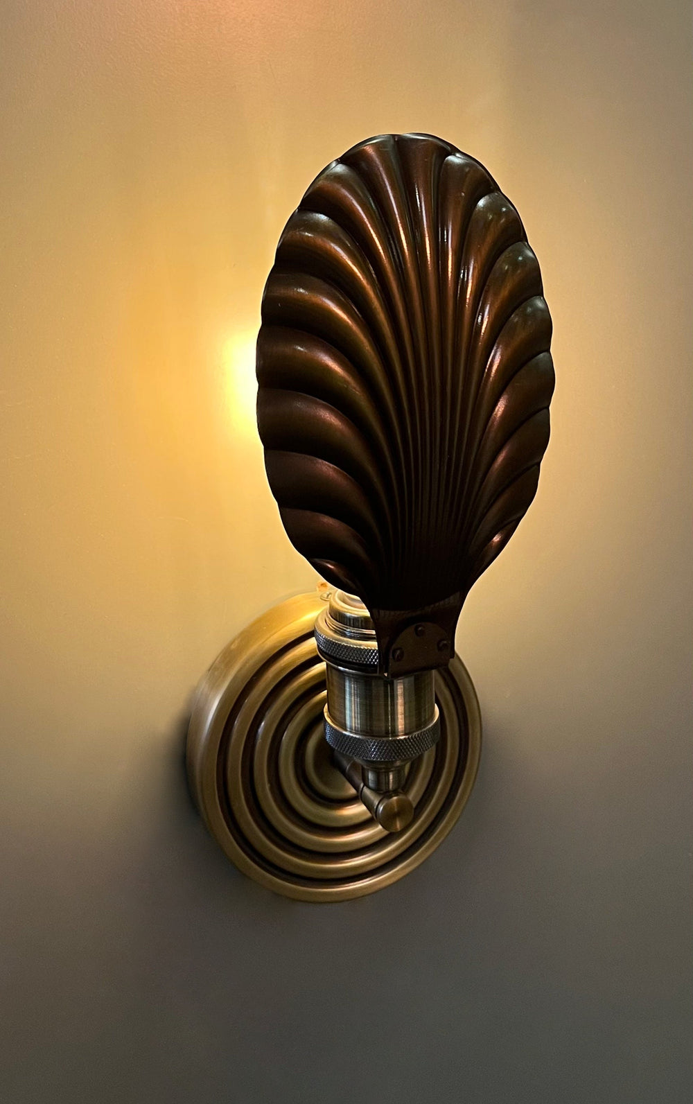 SCALP Wall Sconce - Light Fixture, Wall Lighting, Wall Light, Shell Sconce , Bedside Light, Art Deco Lighting, Design Lighting