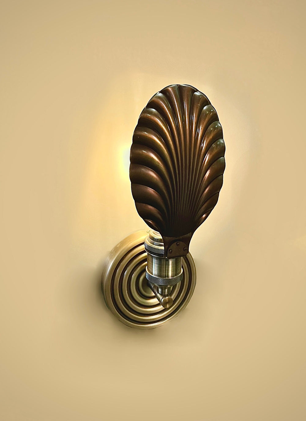 SCALP Wall Sconce - Light Fixture, Wall Lighting, Wall Light, Shell Sconce , Bedside Light, Art Deco Lighting, Design Lighting