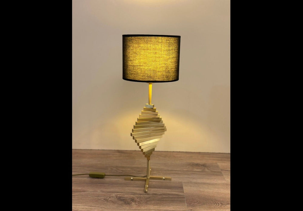 picas table lamp