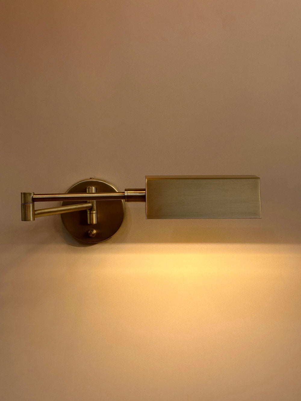 VALLIRAN Articulating Wall Sconce - Light Fixture, Articulating Sconce, Wall Light , Bedside Light, Industrial Lighting, Moving Sconce